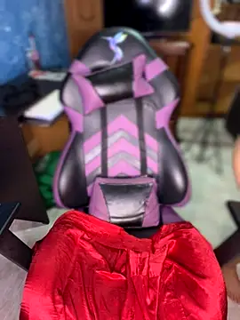 Snapshot of DulceMiia_ chatting on November 10, 2025, 1:21 pm DulceMiia online show from November 10, 2025, 1:21 pm