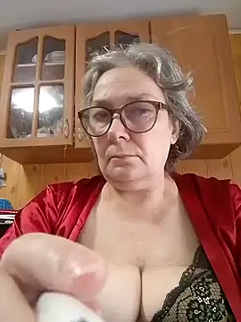 Snapshot of IrinaSweet54 chatting on June 5, 2026, 8:09 am IrinaSweet54 online show from June 5, 2026, 8:09 am