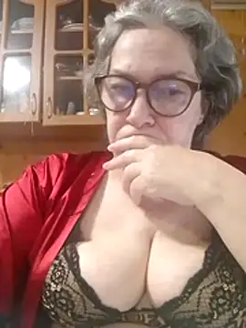 Snapshot of IrinaSweet54 chatting on June 8, 2026, 8:26 am IrinaSweet54 online show from June 8, 2026, 8:26 am