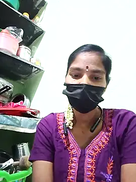 anusiya01 online show from March 3, 2025, 5:07 pm