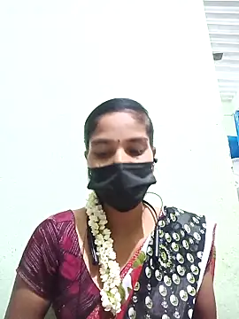 anusiya01 online show from March 19, 2025, 2:13 pm