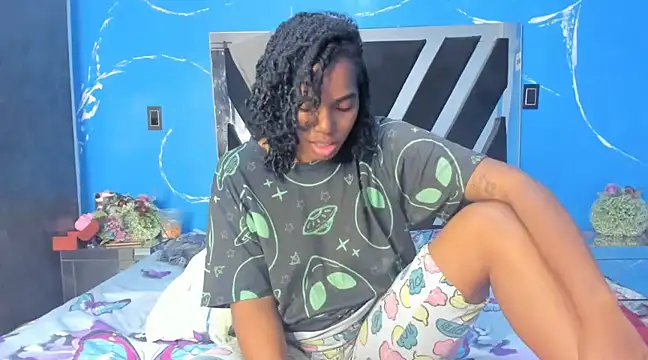 Cataleya19   online show from December 16, 2024, 2:27 pm