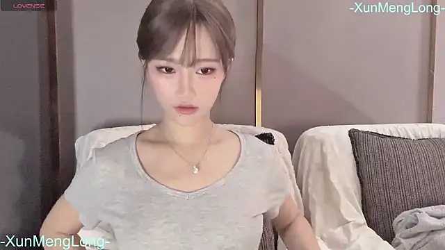 Snapshot of -XunMengLong- chatting on January 6, 2026, 4:11 pm -XunMengLong- online show from January 6, 2026, 4:11 pm