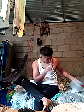 mateoliamcorea online show from April 22, 2026, 1:23 pm