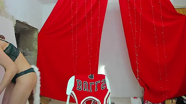 YourSuperModel online show from December 24, 2024, 12:33 pm