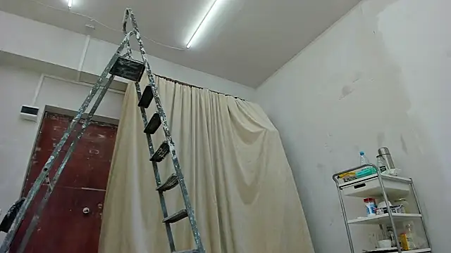 YourSuperModel online show from January 28, 2025, 10:12 am