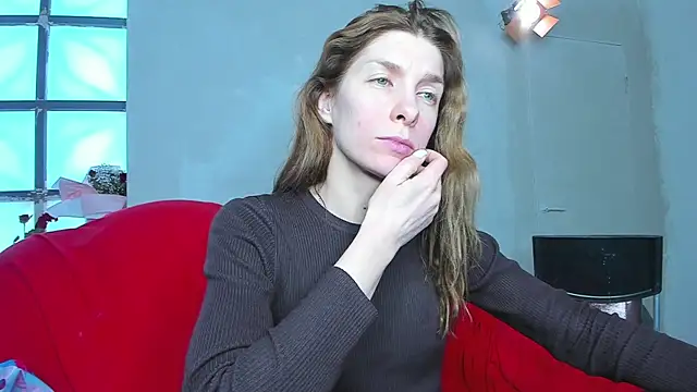 YourSuperModel online show from February 18, 2025, 11:44 am