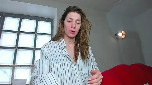 YourSuperModel online show from February 27, 2025, 5:13 am