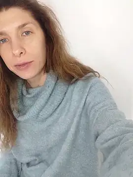 YourSuperModel online show from September 26, 2025, 11:14 am