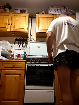 Snapshot of intx800 chatting on December 16, 2024, 3:19 am intx800 online show from December 16, 2024, 3:19 am