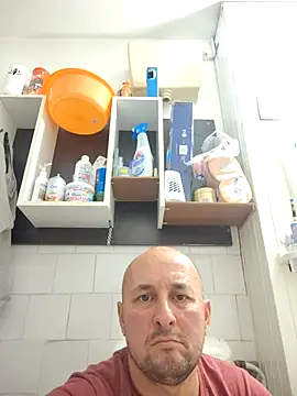 Snapshot of intx800 chatting on October 8, 2025, 3:20 pm intx800 online show from October 8, 2025, 3:20 pm