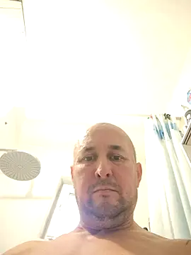 Snapshot of intx800 chatting on October 29, 2025, 2:19 pm intx800 online show from October 29, 2025, 2:19 pm