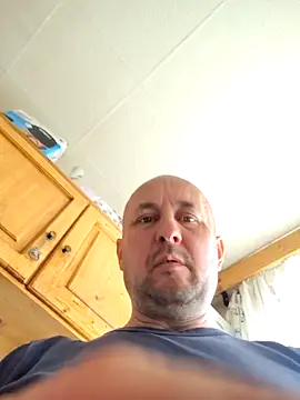 Snapshot of intx800 chatting on April 22, 2026, 8:28 am intx800 online show from April 22, 2026, 8:28 am