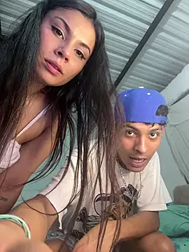 Snapshot of ValenSuarez25 chatting on June 22, 2026, 1:18 am ValenSuarez25 online show from June 22, 2026, 1:18 am