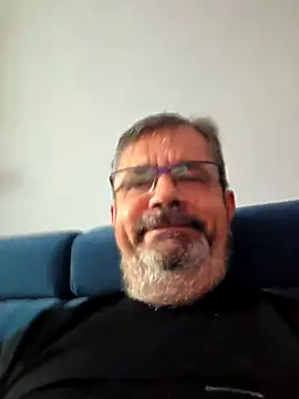 axecoman60 online show from December 2, 2025, 7:14 am