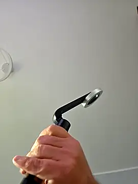 axecoman60 online show from December 16, 2025, 9:25 am