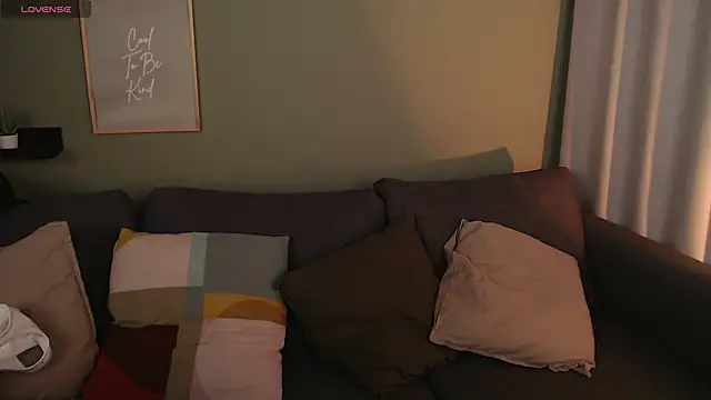 Bellla Haddid online show from January 29, 2025, 12:33 am