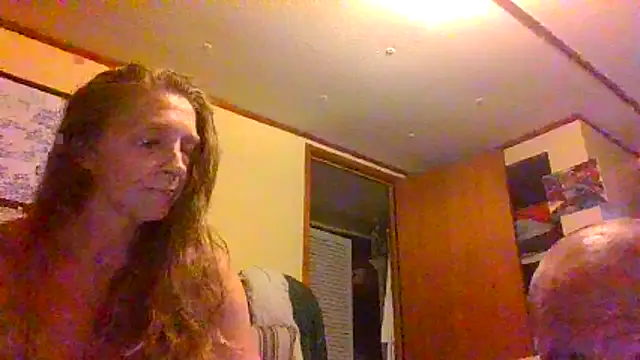 Snapshot of raybo715 chatting on May 25, 2026, 4:07 am raybo715 online show from May 25, 2026, 4:07 am