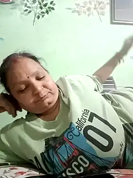 Kavya kapoor online show from March 23, 2025, 8:04 am