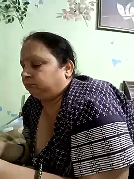 Snapshot of Kavya_kapoor chatting on May 7, 2026, 5:07 pm Kavya kapoor online show from May 7, 2026, 5:07 pm