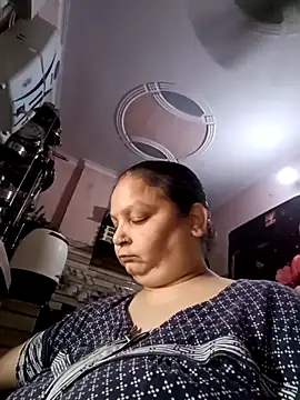 Snapshot of Kavya_kapoor chatting on May 17, 2026, 4:10 am Kavya kapoor online show from May 17, 2026, 4:10 am