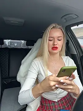 Devill Angel  online show from May 31, 2026, 10:33 am