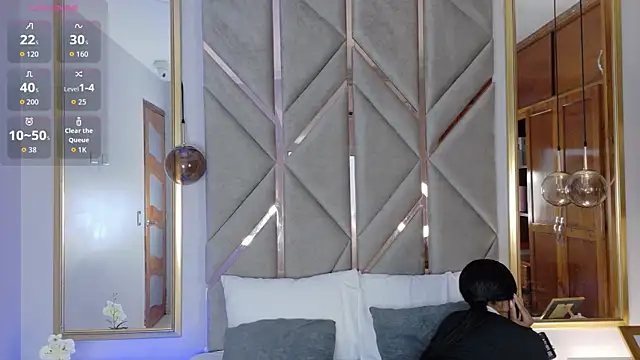 Lola King online show from October 29, 2025, 11:39 pm