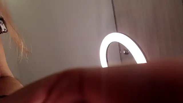 Snapshot of Little-Lucifer chatting on November 26, 2025, 11:17 pm Little-Lucifer online show from November 26, 2025, 11:17 pm