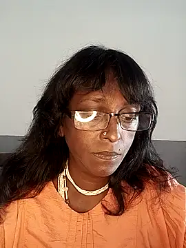 mamakarma1403 online show from March 4, 2025, 2:49 am