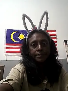 mamakarma1403 online show from September 9, 2025, 3:11 pm