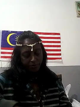 mamakarma1403 online show from November 9, 2025, 1:15 am