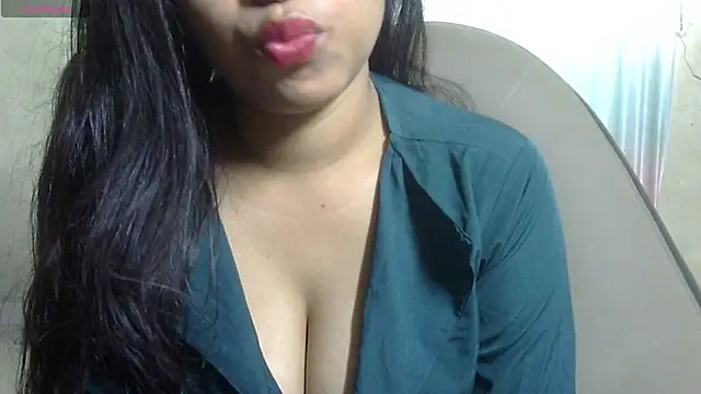 Preeti-Sexy online show from March 18, 2026, 5:54 am