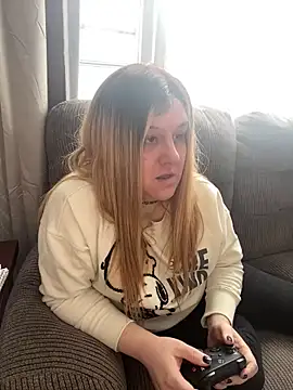 Snapshot of PuckBunny17 chatting on January 24, 2025, 3:13 pm PuckBunny17 online show from January 24, 2025, 3:13 pm