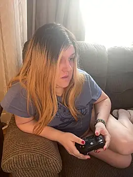 Snapshot of PuckBunny17 chatting on February 13, 2025, 1:37 pm PuckBunny17 online show from February 13, 2025, 1:37 pm