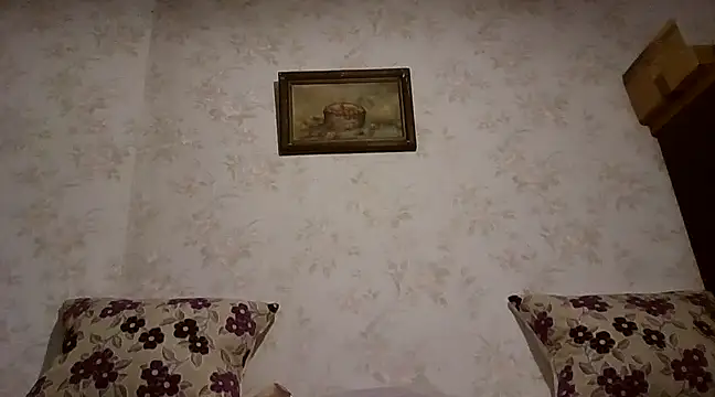 mariusica1xh online show from February 9, 2025, 4:18 pm