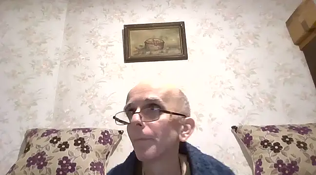 mariusica1xh online show from February 11, 2025, 9:03 pm