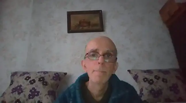 mariusica1xh online show from February 15, 2025, 1:38 pm