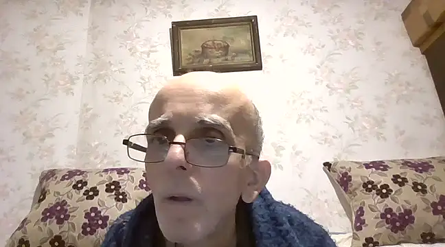 mariusica1xh online show from February 15, 2025, 11:03 pm