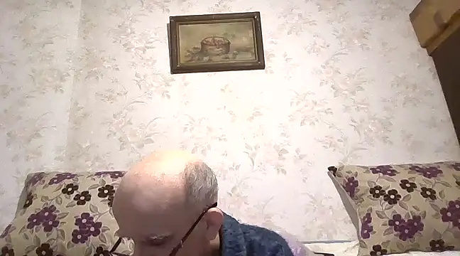 mariusica1xh online show from February 27, 2025, 9:47 pm