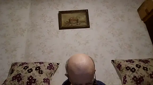 mariusica1xh online show from March 8, 2025, 2:12 am