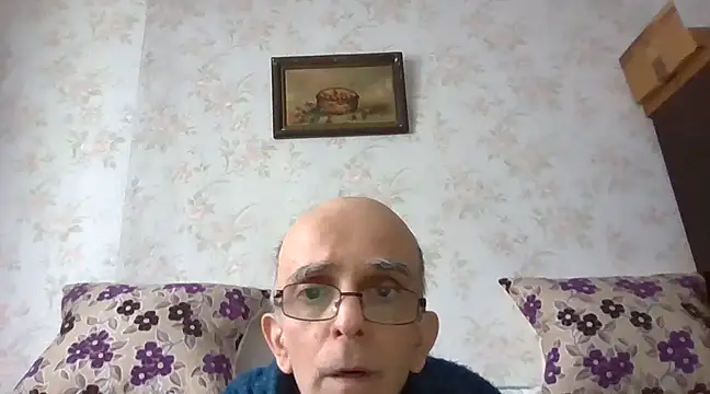 mariusica1xh online show from March 11, 2025, 11:01 am