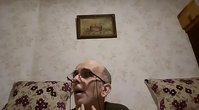 mariusica1xh online show from March 11, 2025, 8:20 pm