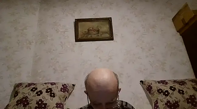 mariusica1xh online show from March 13, 2025, 3:28 pm