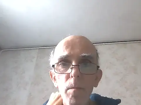 mariusica1xh online show from October 4, 2025, 7:50 am