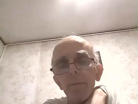 mariusica1xh online show from October 27, 2025, 10:14 pm