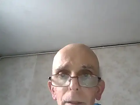 mariusica1xh online show from November 14, 2025, 12:04 pm