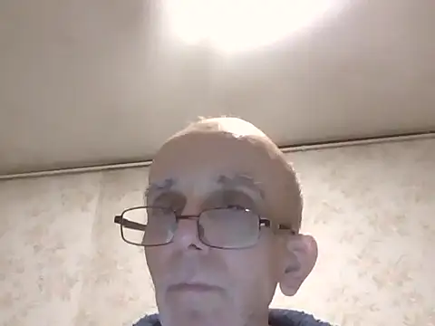 mariusica1xh online show from December 16, 2025, 6:35 pm