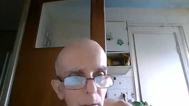 mariusica1xh online show from June 19, 2026, 4:44 pm