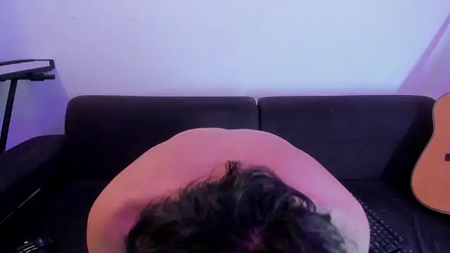 Snapshot of Henrikk_senn chatting on March 8, 2026, 8:40 am Henrikk senn online show from March 8, 2026, 8:40 am