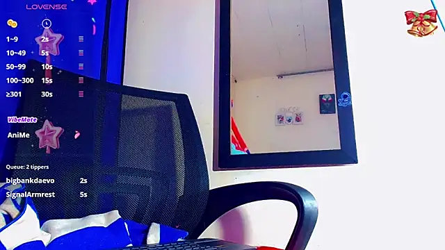 Snapshot of nicol_gill_ chatting on December 18, 2024, 5:52 pm nicol gill online show from December 18, 2024, 5:52 pm